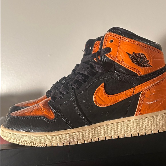 Retro 1 shattered backboard - Picture 2 of 2